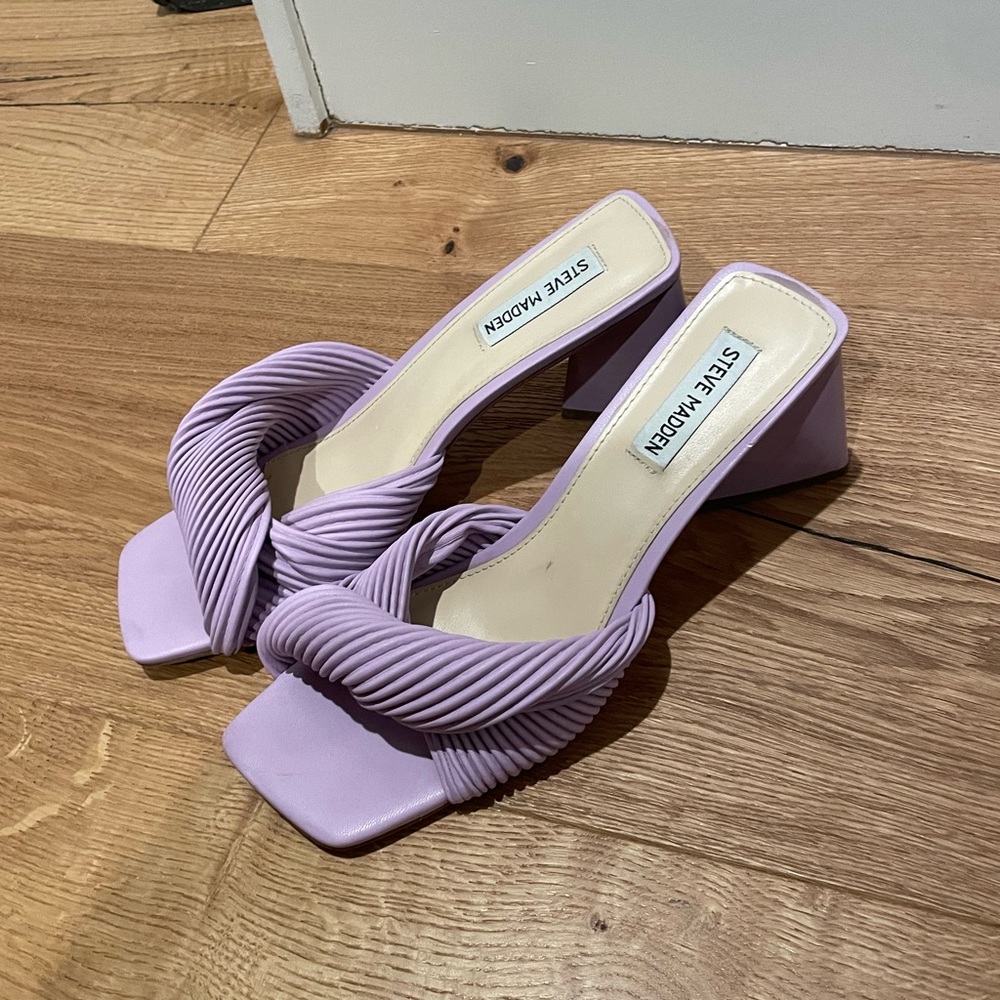 Steve Madden Lavendar Block Heel